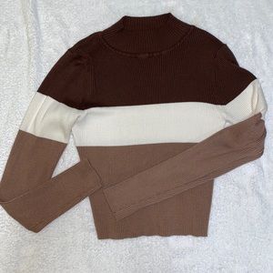 Tri-Color Long Sleeve Turtleneck Sweater - M - Lightly Worn